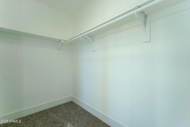 4933 N 108th AVE-21