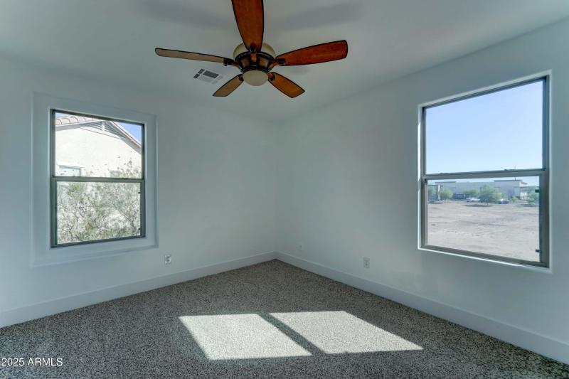 4933 N 108th AVE-22