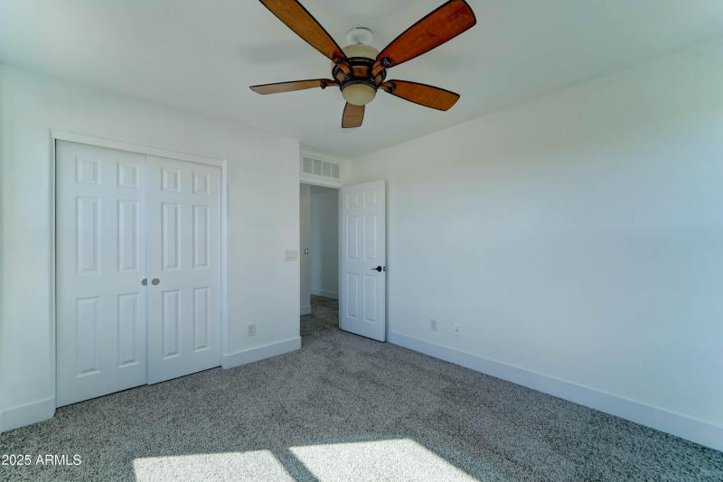4933 N 108th AVE-23