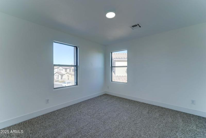 4933 N 108th AVE-24