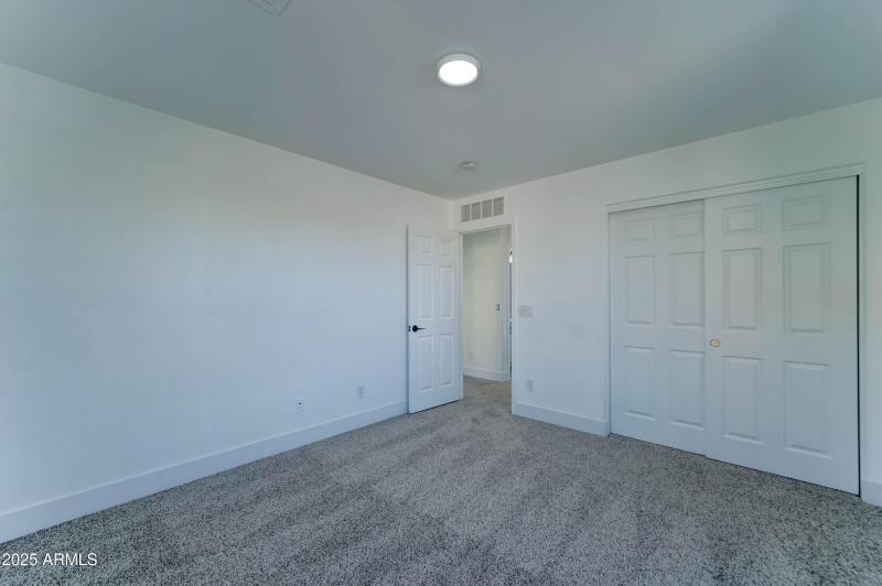 4933 N 108th AVE-25