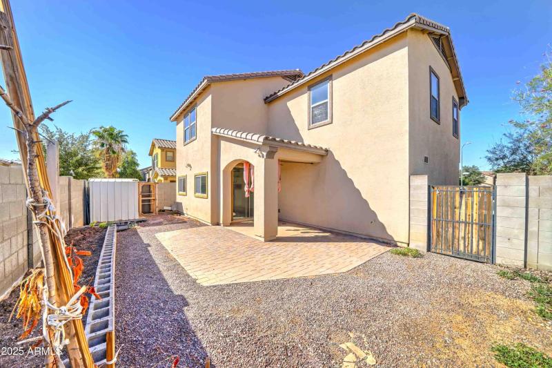 4933 N 108th AVE-31