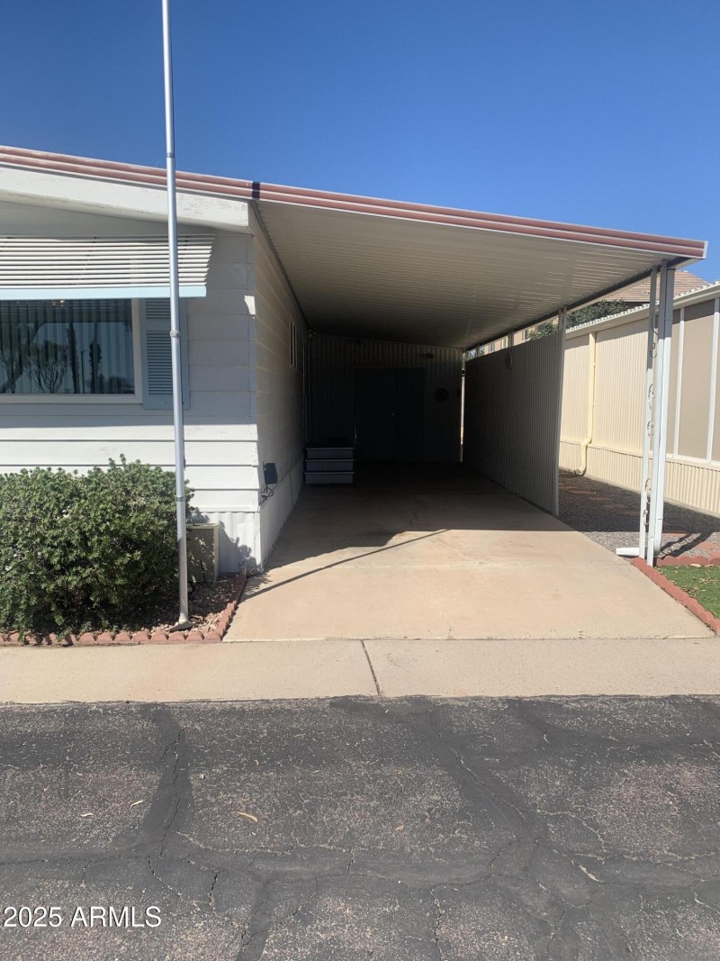 305 Carport
