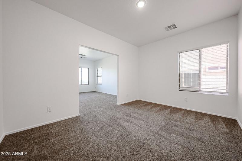 Primary with Large Sitting area