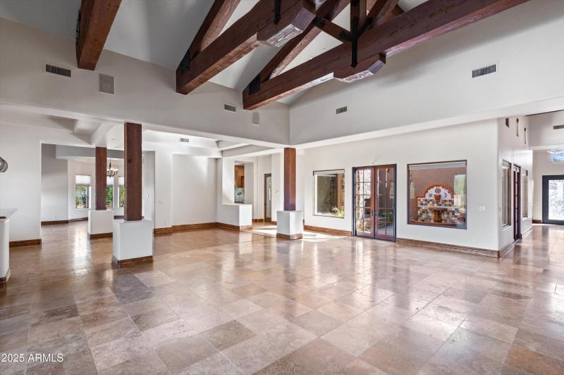 028-Living Room to Atrium