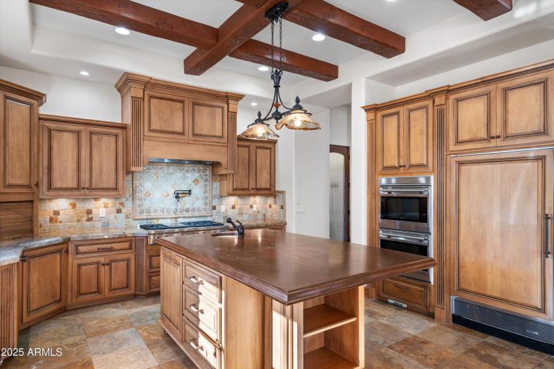 044-Kitchen
