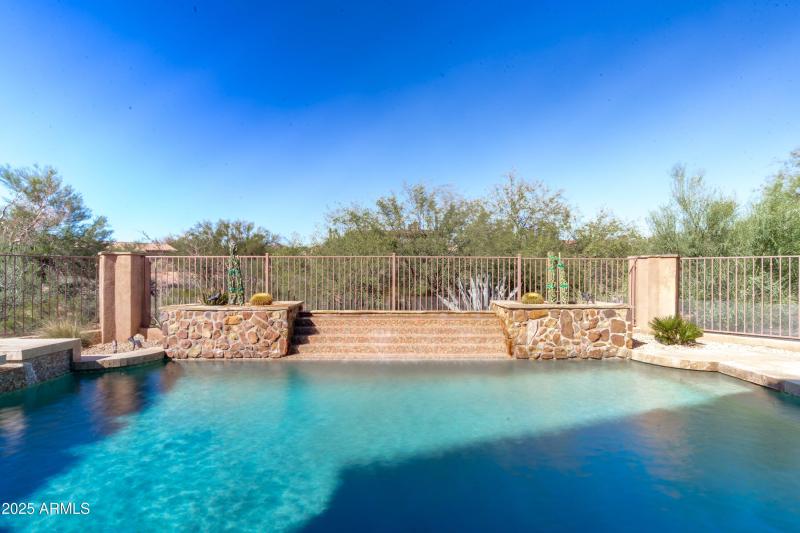 091-Backyard View