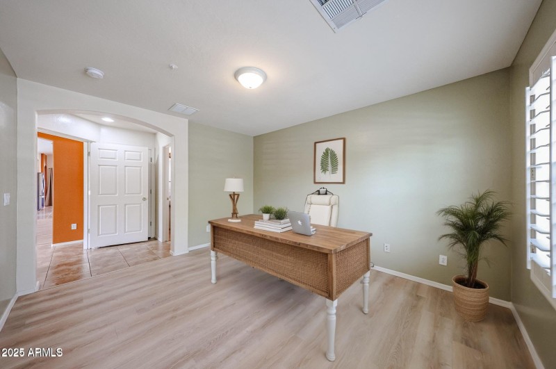 Bedroom/Den