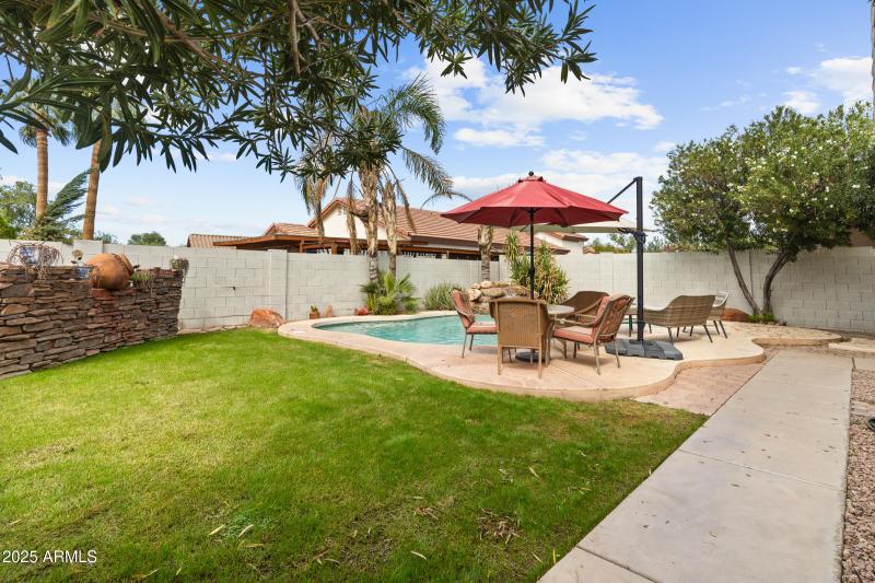 1140 S Rockwell St-27