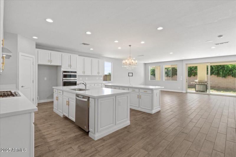 09-Kitchen
