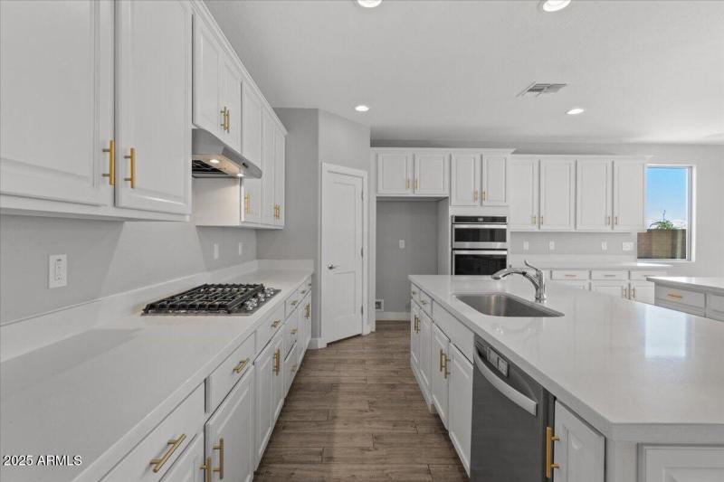 10-Kitchen