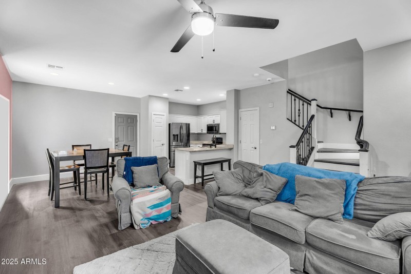 15-web-or-mls-11-web-or-mls-73rd Ave-9