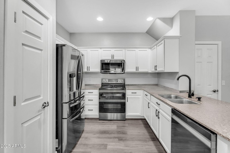 19-web-or-mls-13-web-or-mls-73rd Ave-11