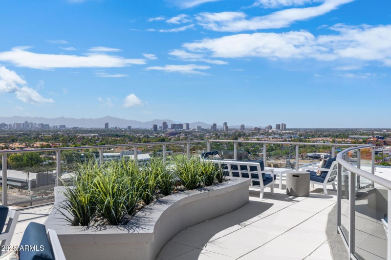 ROOFTOP