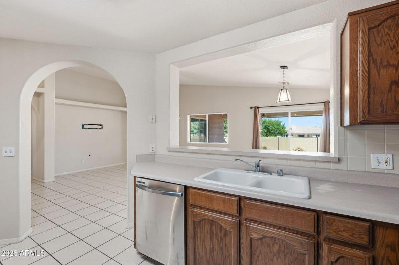 19-web-or-mls-Candlewood-19