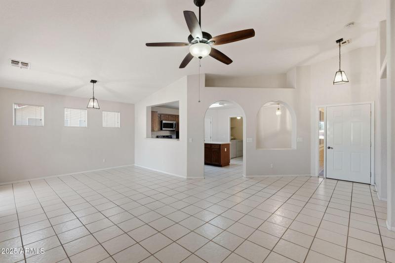 10-web-or-mls-Candlewood-10