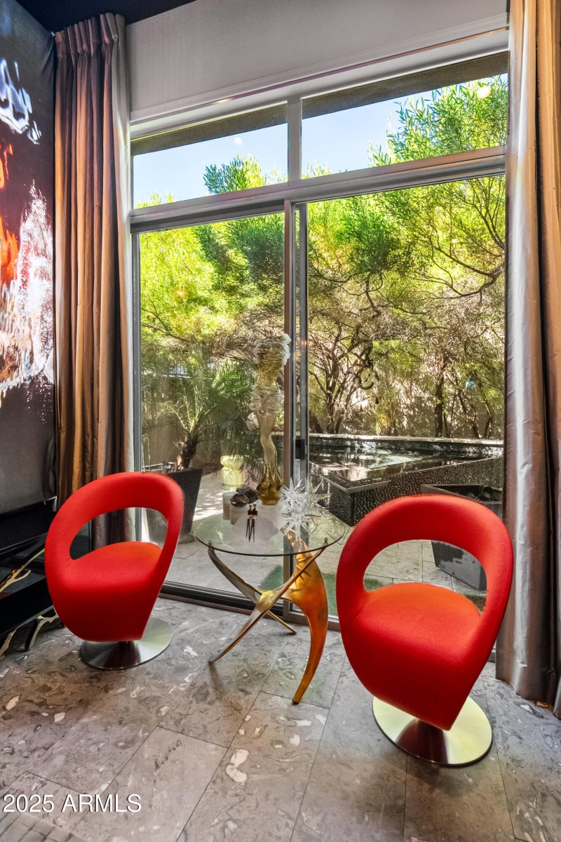 Everyday into the extraordinary