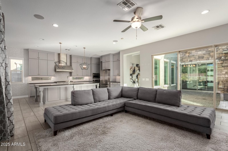 13 RedCliffe