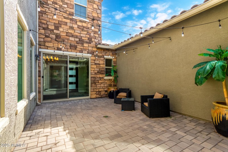 47 RedCliffe