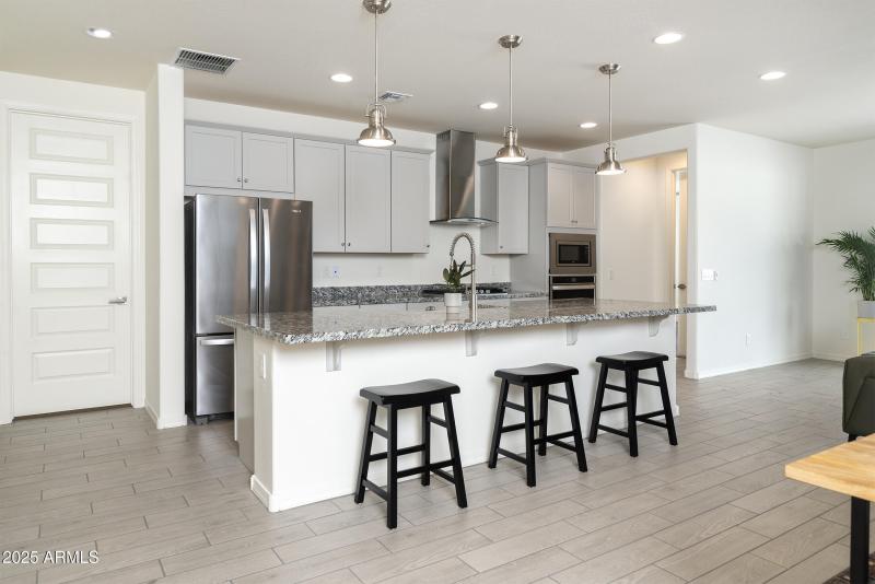 Amazing kitchen with gas stove!