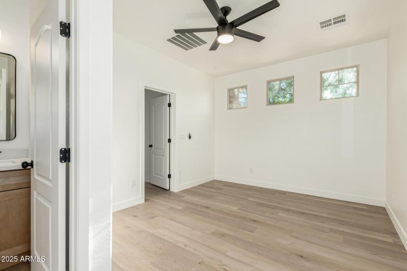 27 - Pasture Canyon 1033