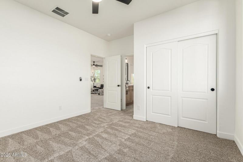 32 - Pasture Canyon 1033