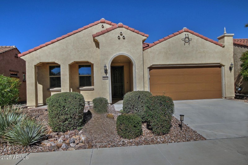 5814 W Cactus Wren Way-large-002-003-Str