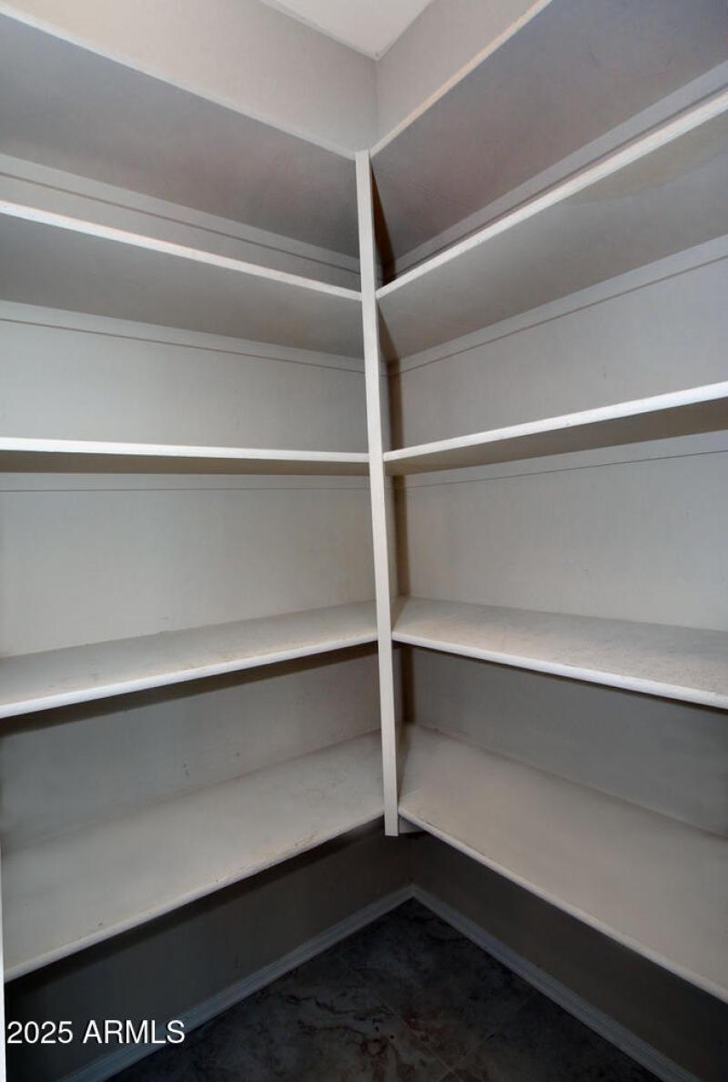 5814 W Cactus Wren Way-large-013-027-Lar