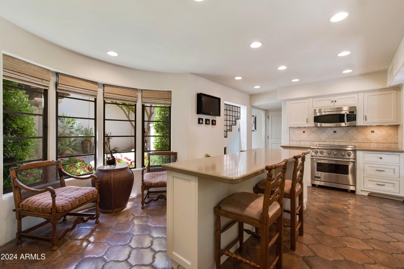 Kitchen with Breakfast Area