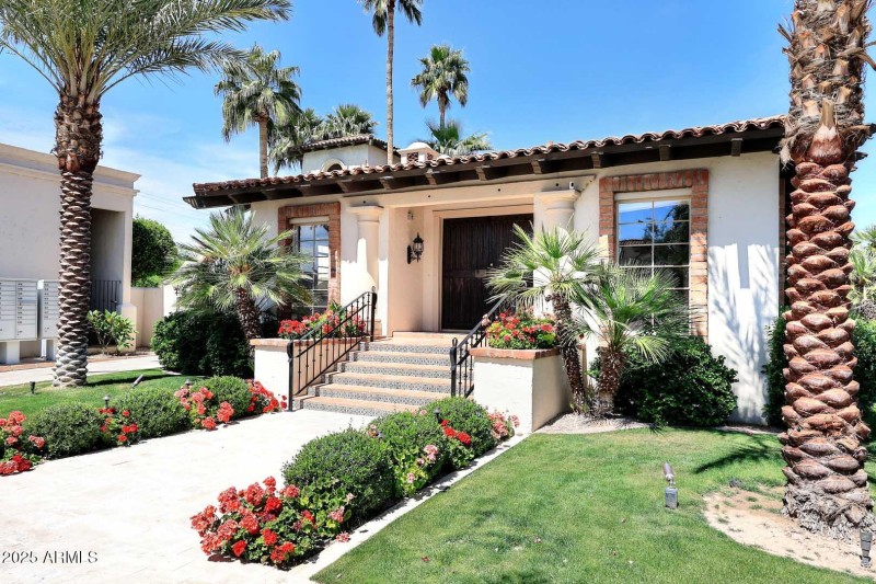 Cuernavaca-Clubhouse2