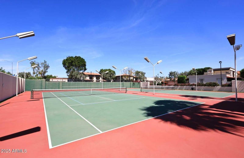 Cuernavaca-Lighted Tennis Courts