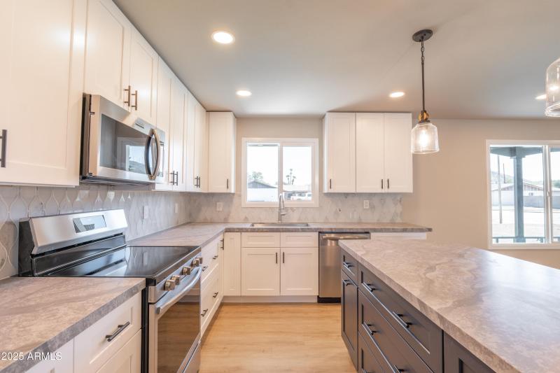 Kitchen (2)