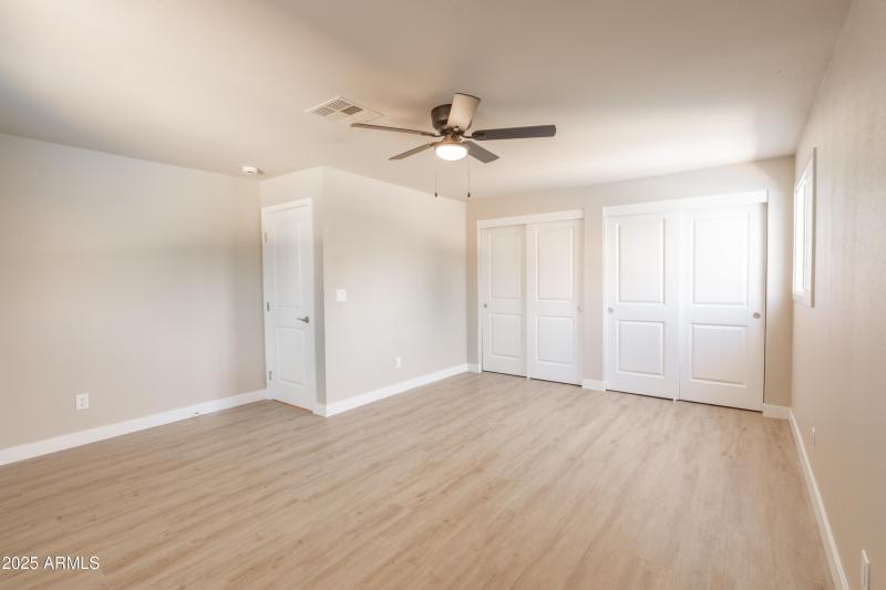 Master Bedroom (1)