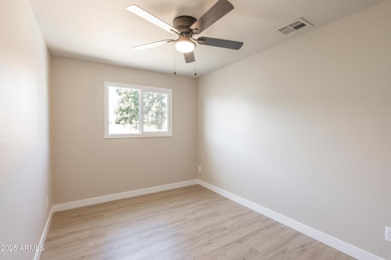 Bedroom 3 (2)