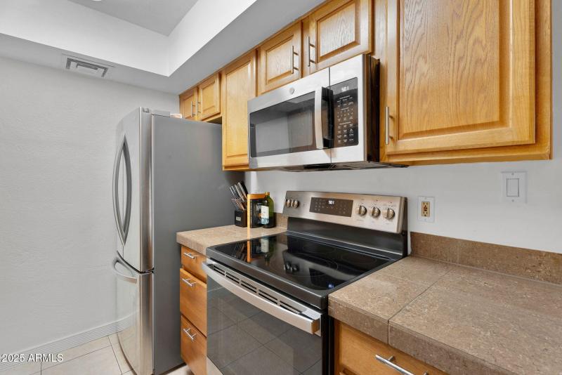 18-web-or-mls-Clarendon-18