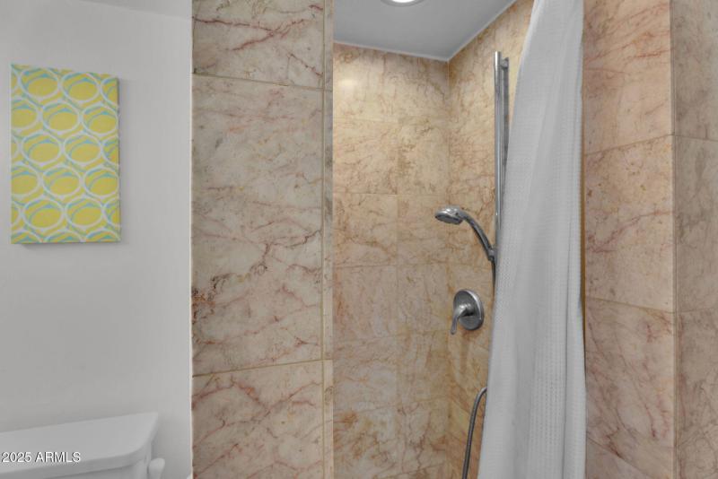 27-web-or-mls-Clarendon-32