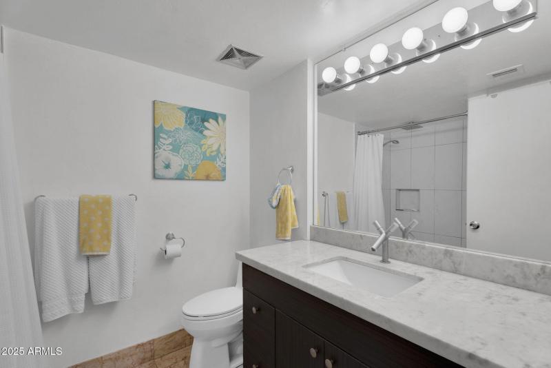 31-web-or-mls-Clarendon-21