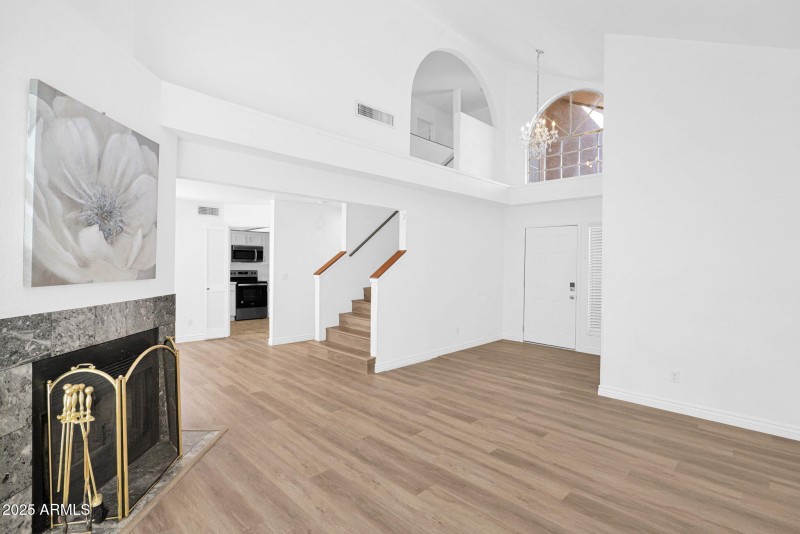 7-web-or-mls-P1337411