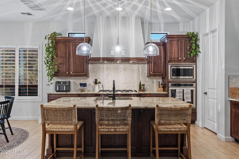 2448 E Amber Ct-17