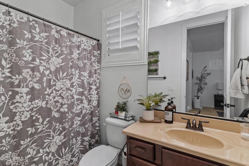 2448 E Amber Ct-33