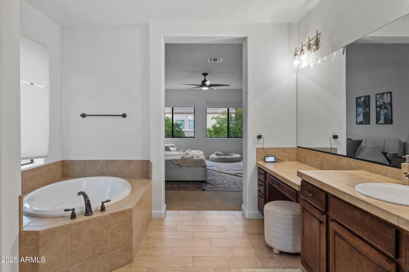 2448 E Amber Ct-57
