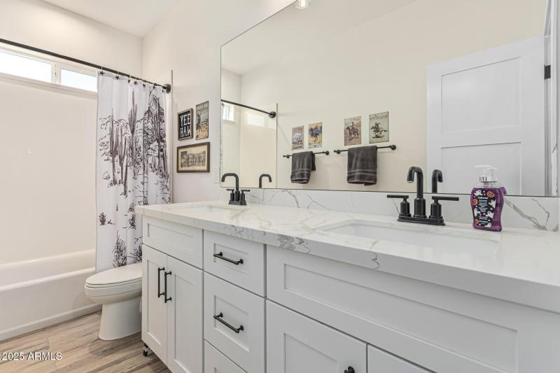 dual vanity full bath