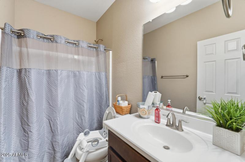 1471 W Hoptree Ave-10