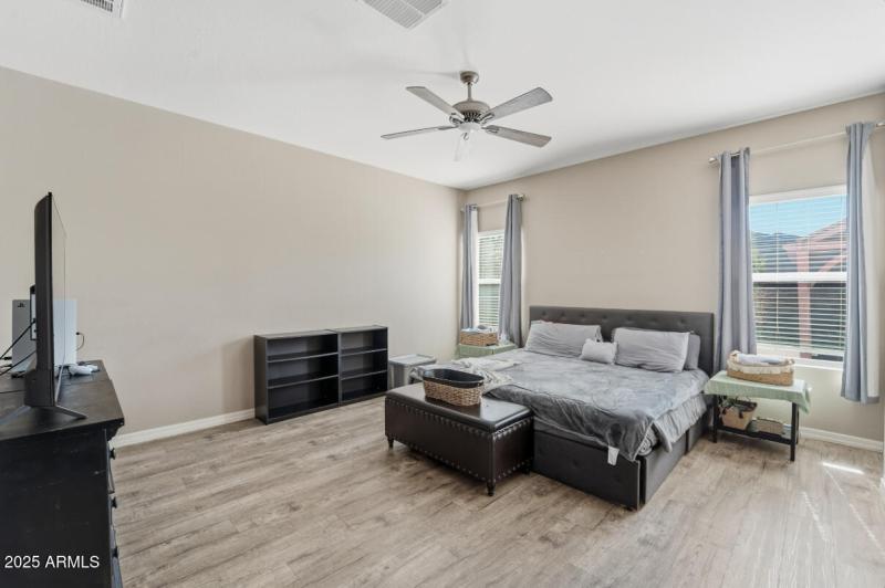 1471 W Hoptree Ave-12