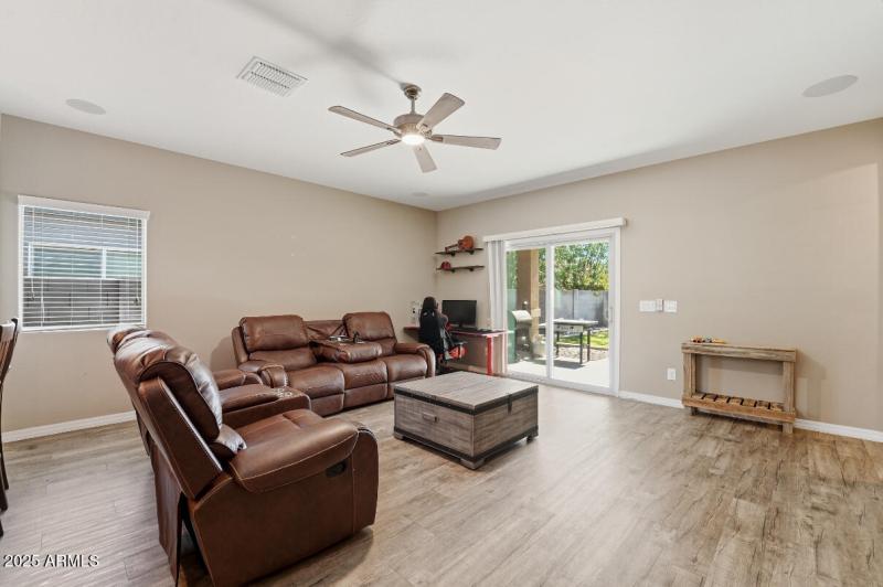 1471 W Hoptree Ave-21