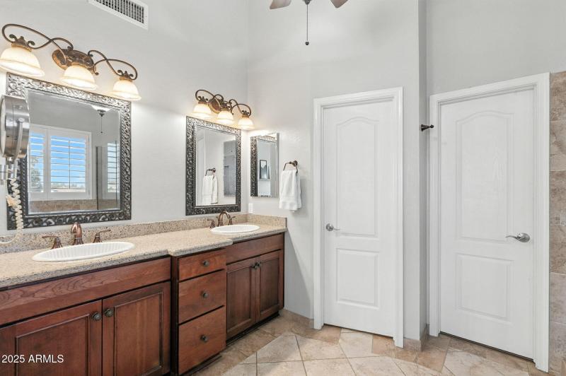 5019 E La Mirada Way