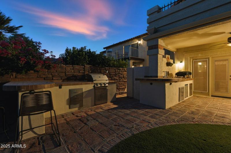 5019 E La Mirada Way