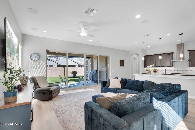 6-web-or-mls-Mayberry-6