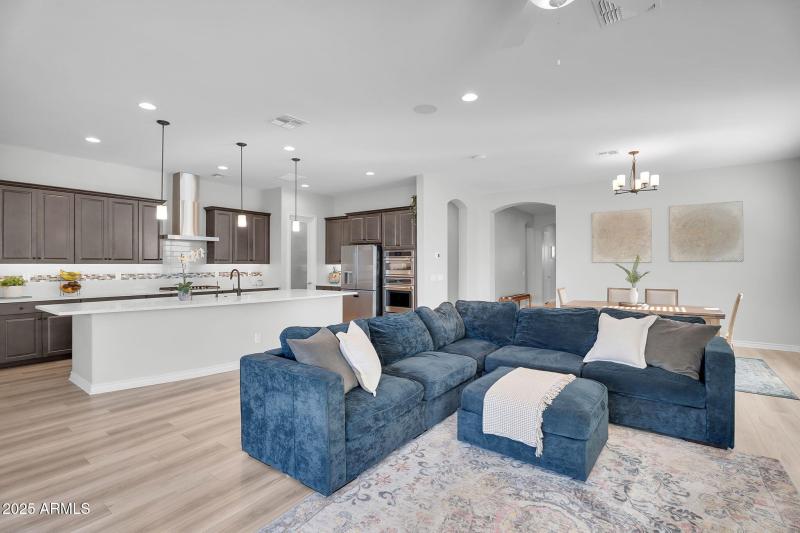 7-web-or-mls-Mayberry-7