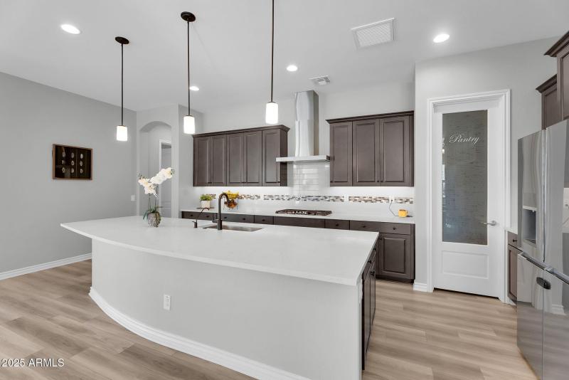 8-web-or-mls-Mayberry-10